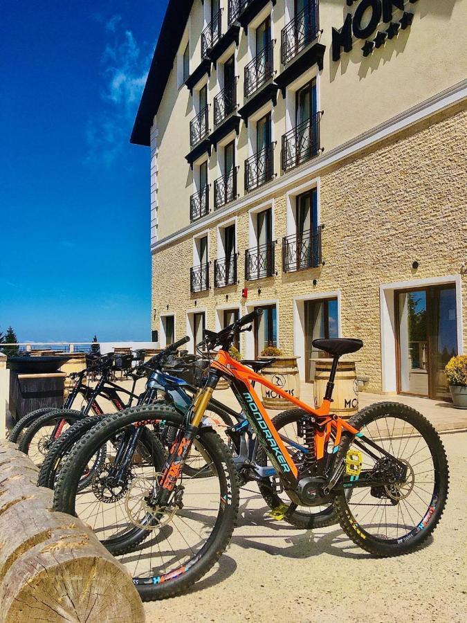 Montis Hotel & Spa ムンテレ・ミク エクステリア 写真
